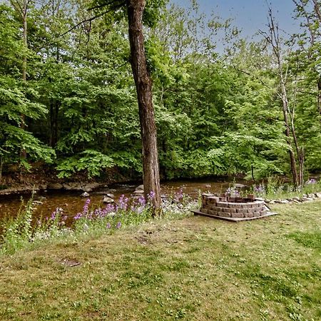 Cabin By The Creek With Private Creek Access 坦纳斯维尔 外观 照片