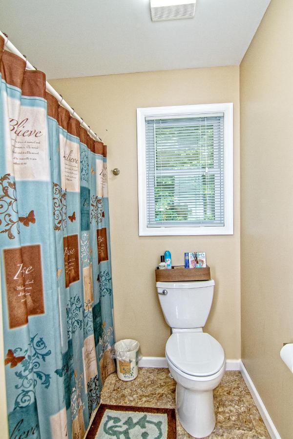 Cabin By The Creek With Private Creek Access 坦纳斯维尔 外观 照片