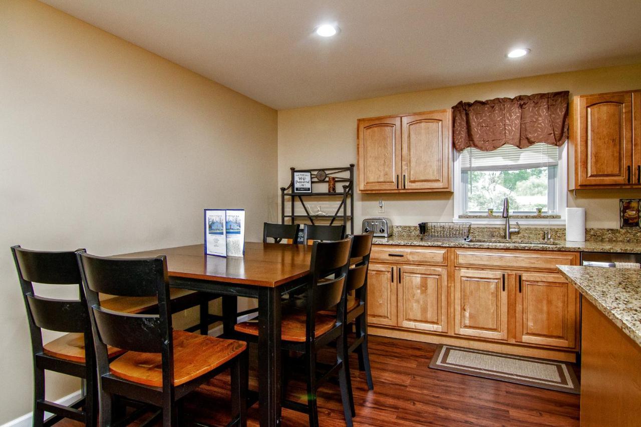 Cabin By The Creek With Private Creek Access 坦纳斯维尔 外观 照片